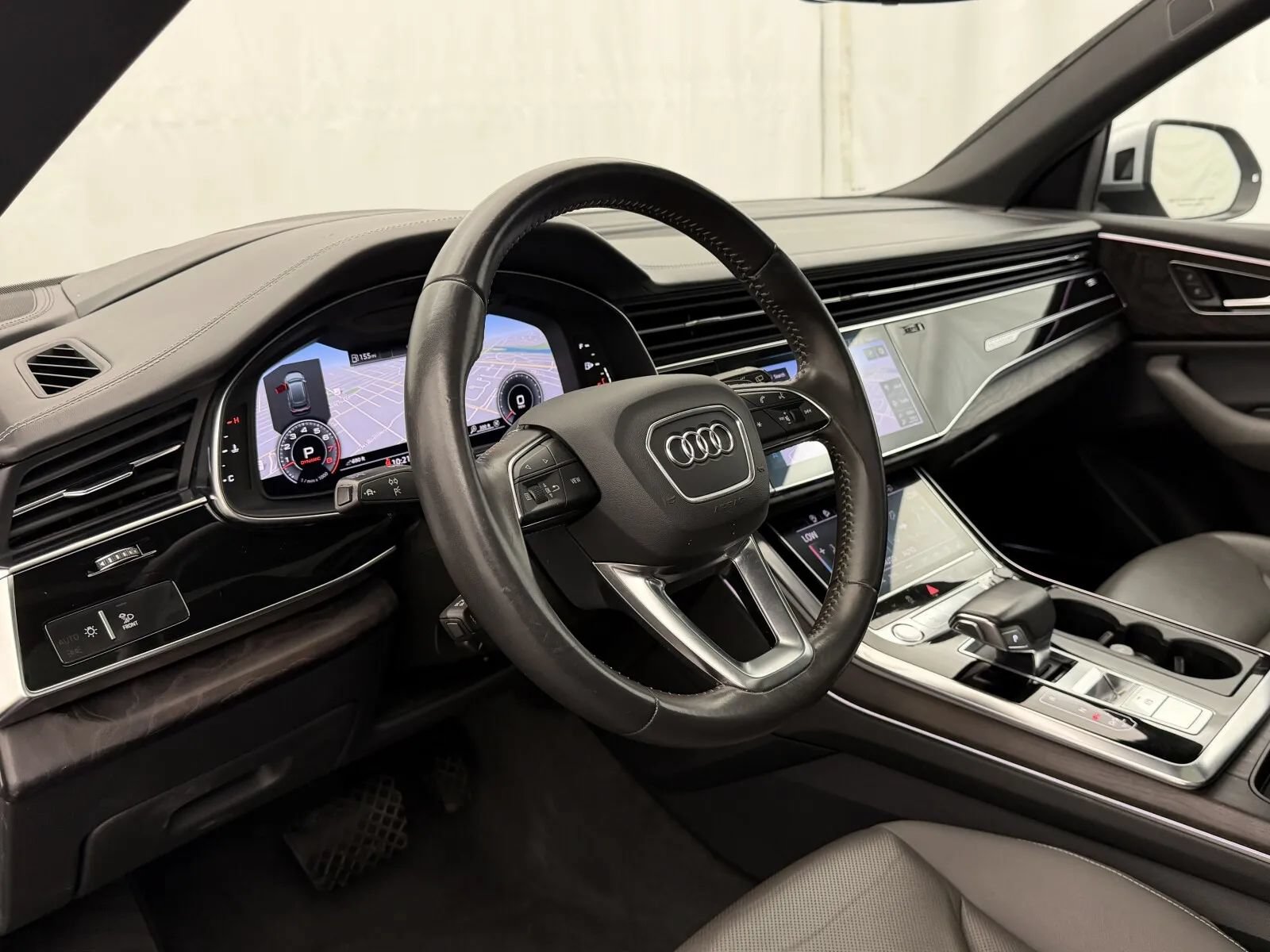 Used 2019 Audi Q8 Prestige AWD/4WD image 6