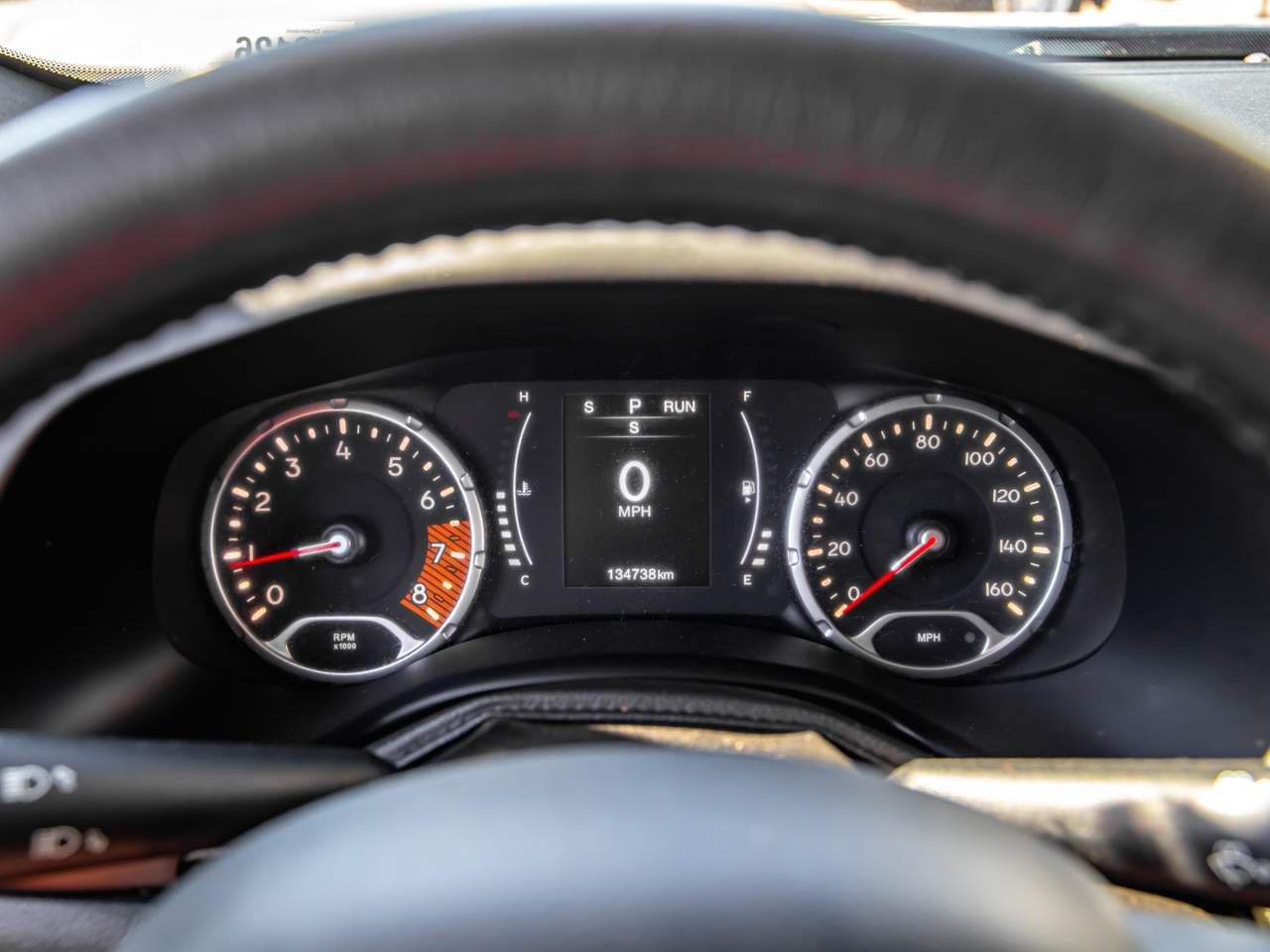 Used 2020 Jeep Renegade Altitude FWD image 13