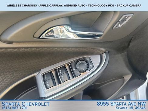 Used 2017 Chevrolet Malibu LT FWD image 10