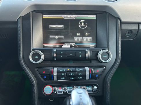 Used 2015 Ford Mustang Premium image 26