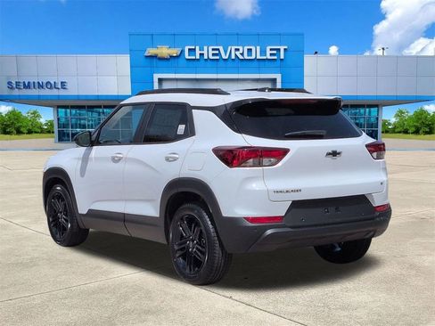 New 2026 Chevrolet TrailBlazer LT w/ Convenience Package FWD image 3