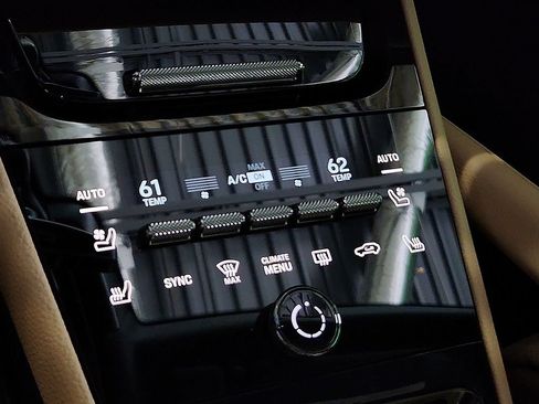 Certified 2026 Porsche Cayenne Coupe AWD/4WD image 16