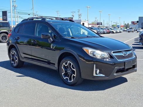 Used 2017 Subaru Crosstrek 2.0i Premium AWD/4WD image 3