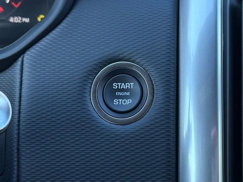 Certified 2025 Land Rover Discovery Dynamic SE image 27