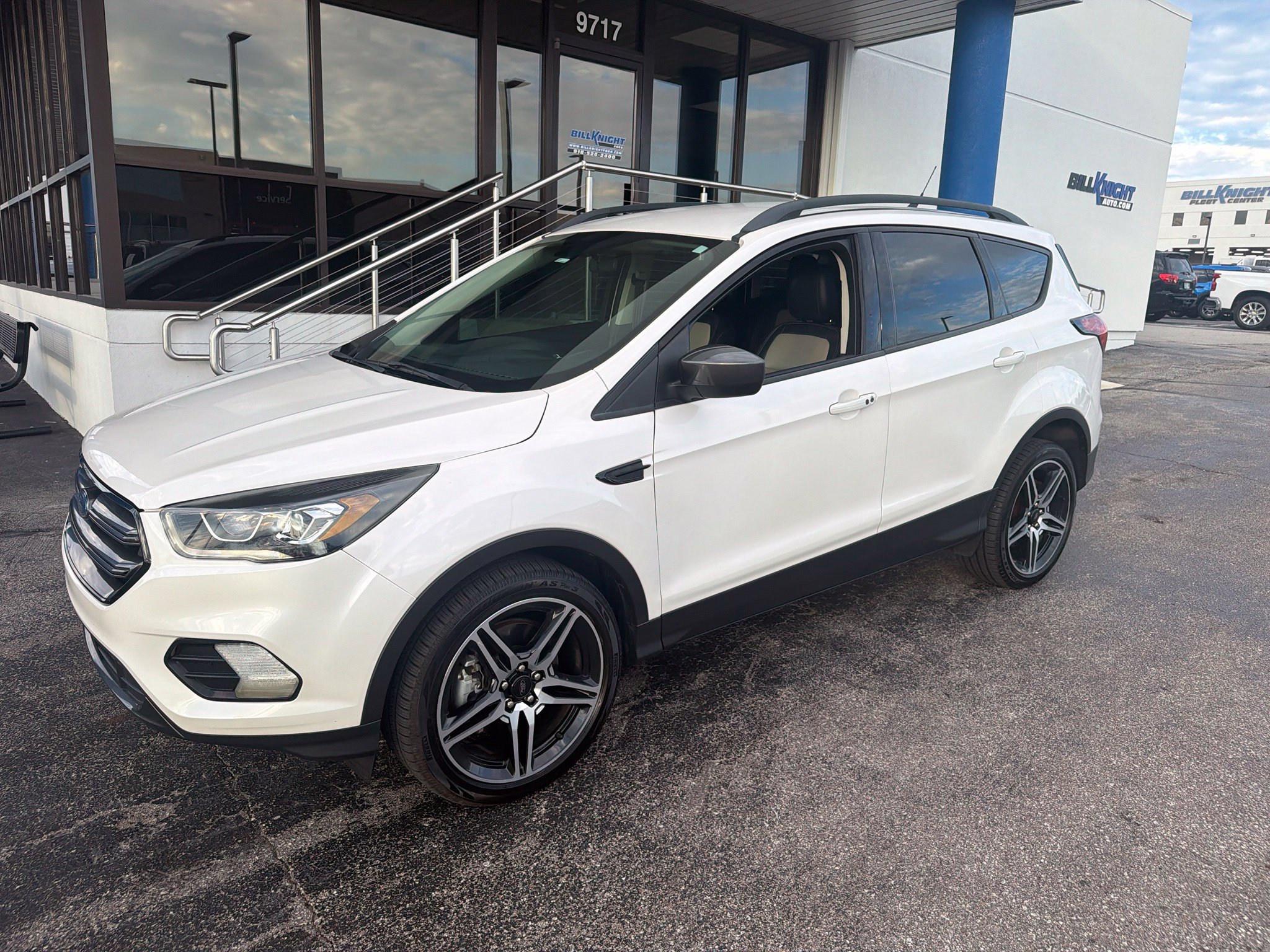 Used 2019 Ford Escape SEL AWD/4WD image 1