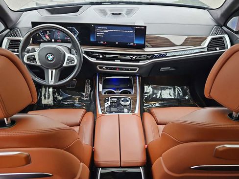 Used 2023 BMW X7 M60i w/ Executive Package image 16
