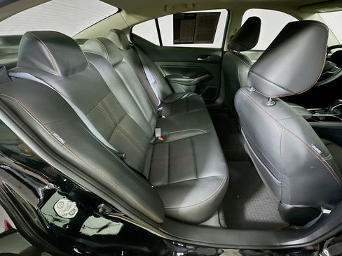 Used 2023 Nissan Altima 2.5 SR image 11