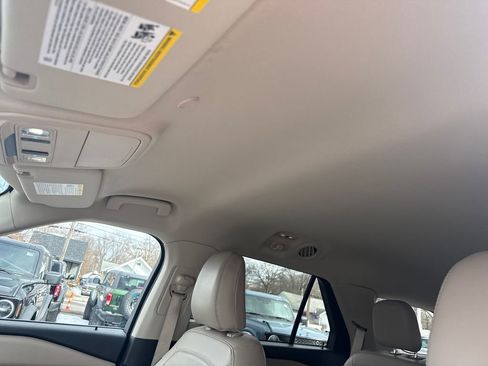 Used 2024 Ford Explorer XLT w/ Equipment Group 202A image 27