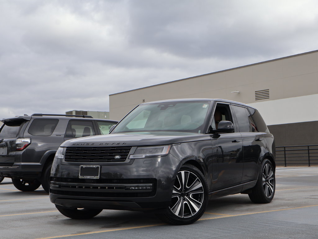 Used 2026 Land Rover Range Rover SE AWD/4WD image 1