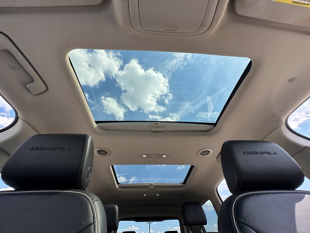 Used 2021 GMC Acadia Denali FWD image 11