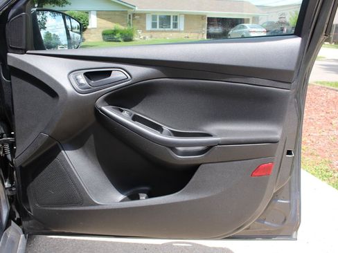 Used 2016 Ford Focus S FWD image 34
