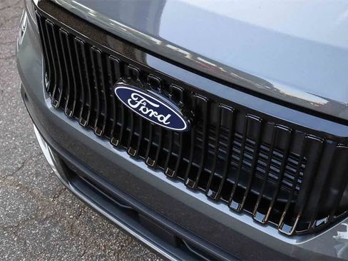 New 2026 Ford Maverick Lobo image 8