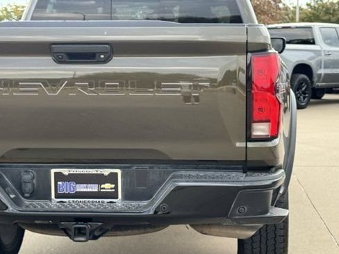 Used 2023 Chevrolet Colorado Z71 w/ Z71 Convenience Package 2 AWD/4WD image 7