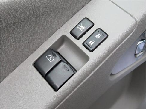 Used 2020 Nissan Frontier S AWD/4WD image 27