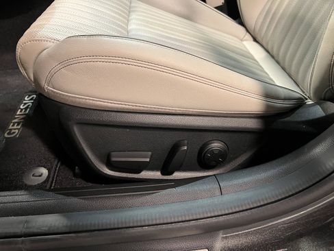 Used 2023 Genesis G70 2.0T w/ Sport Prestige Package image 25