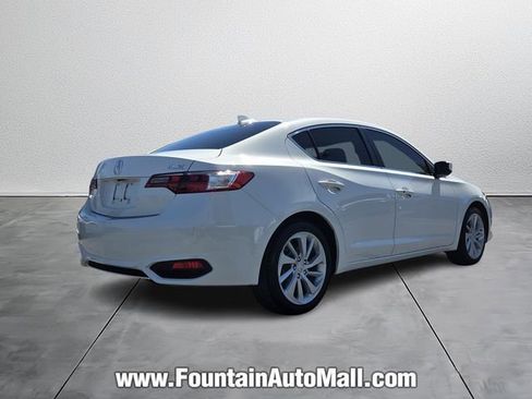 Used 2018 Acura ILX image 4