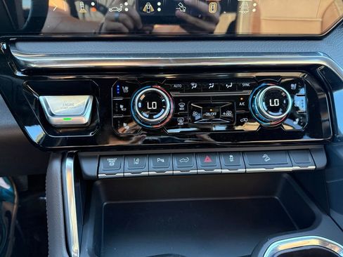 New 2026 GMC Sierra 3500 Denali w/ Denali Reserve Package image 18