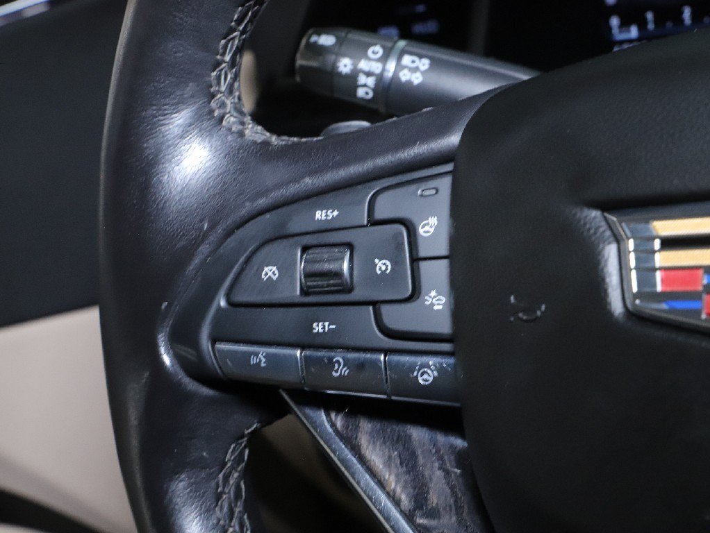 Used 2023 Cadillac Escalade Premium Luxury AWD/4WD image 28
