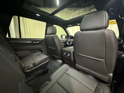 Used 2024 GMC Yukon Denali image 9
