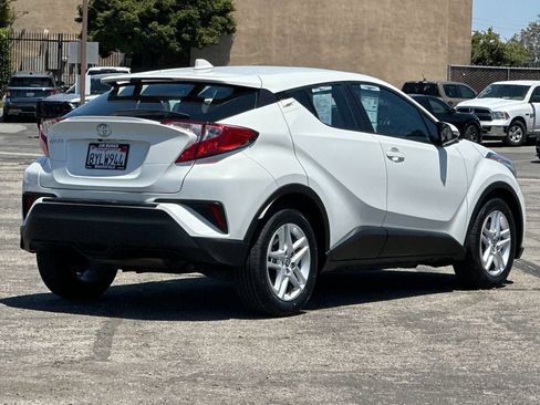 Used 2021 Toyota C-HR LE FWD image 3