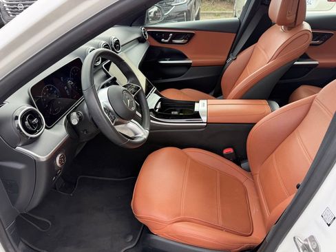 Used 2025 Mercedes-Benz C 300 Sedan image 4