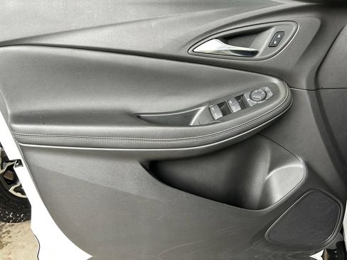 Used 2025 Buick Encore GX Preferred FWD image 20