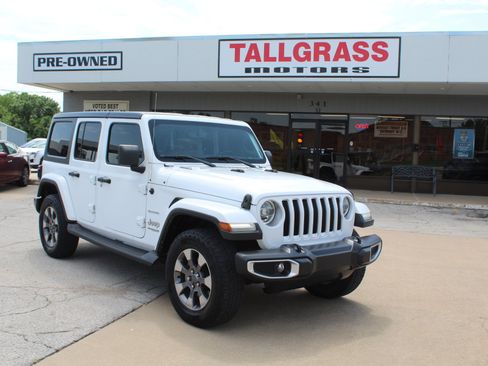 Used 2018 Jeep Wrangler Unlimited Sahara AWD/4WD image 1