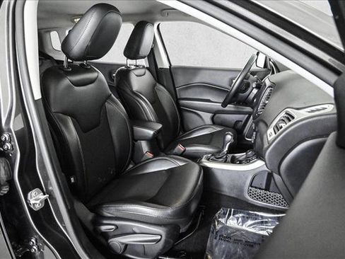 Used 2020 Jeep Compass Latitude w/ Cold Weather Group image 20