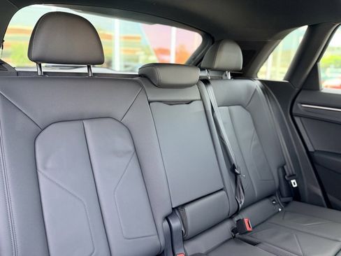 Certified 2024 Audi Q3 2.0T Premium Plus image 19