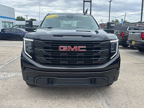 Certified 2023 GMC Sierra 1500 Pro w/ Graphite Edition AWD/4WD image 3