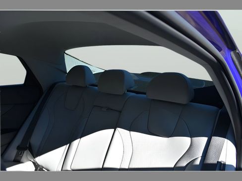 New 2026 Hyundai Elantra Limited FWD image 28