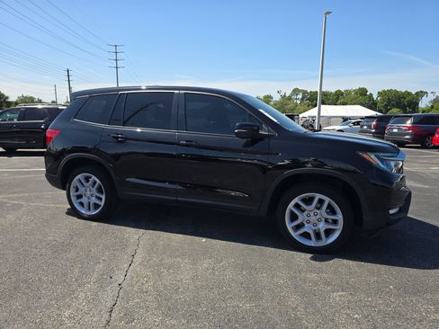 Used 2025 Honda Passport EX-L image 2