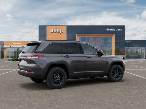 New 2026 Jeep Grand Cherokee Altitude AWD/4WD image 5