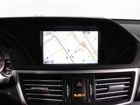 Used 2013 Mercedes-Benz E 350 Sedan image 9
