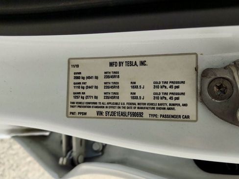 Used 2020 Tesla Model 3 Standard Range Plus RWD image 23