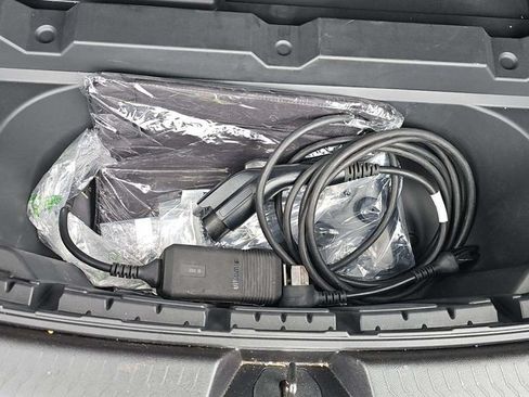 Used 2024 Chevrolet Equinox EV LT w/ LPO, Blackout Package FWD image 29