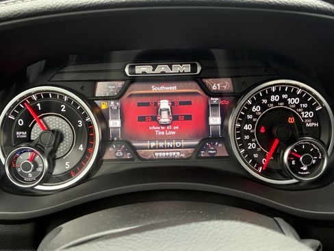 Used 2023 RAM 2500 Laramie AWD/4WD image 2