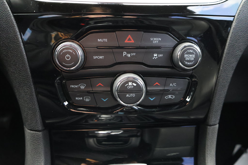 Used 2023 Chrysler 300 S w/ Comfort Group RWD image 27