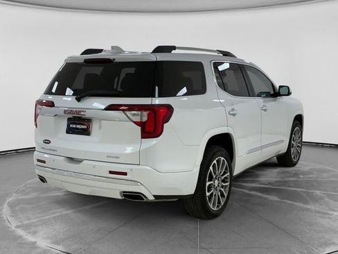 Used 2023 GMC Acadia Denali w/ Denali Ultimate Package AWD/4WD image 3