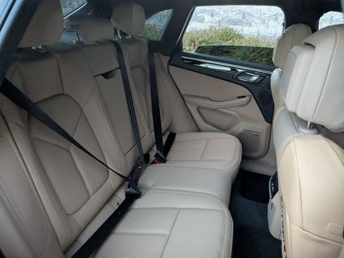 New 2026 Porsche Macan image 25