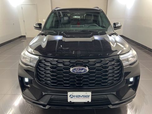 New 2026 Ford Explorer ST-Line w/ ST-Line Street Pack image 2