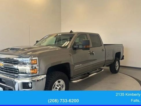Used 2017 Chevrolet Silverado 2500 LT w/ LT Convenience Package AWD/4WD image 5