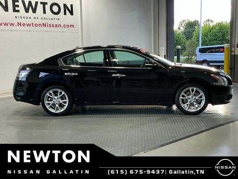 Used 2014 Nissan Maxima 3.5 SV w/ Premium Package FWD image 4
