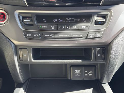 Certified 2022 Honda Pilot Sport image 25