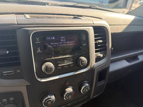 Used 2014 RAM 2500 Tradesman w/ Chrome Appearance Group AWD/4WD image 16