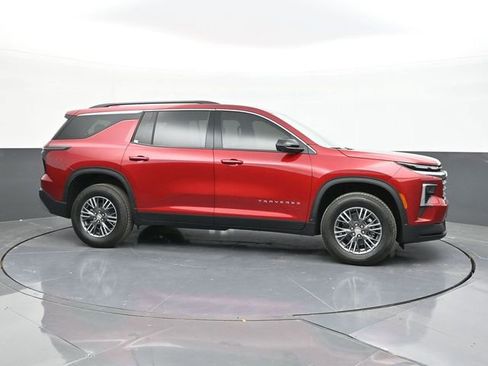 New 2026 Chevrolet Traverse LT w/ Driver Confidence Package FWD image 13