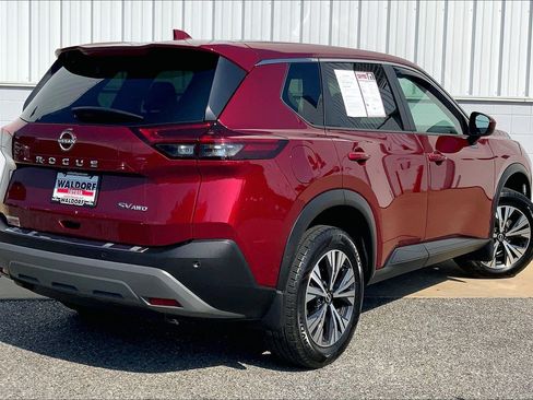 Used 2023 Nissan Rogue SV AWD/4WD image 17