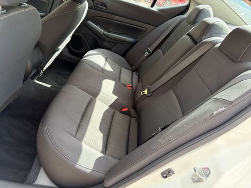 Used 2025 Nissan Altima 2.5 SV image 35