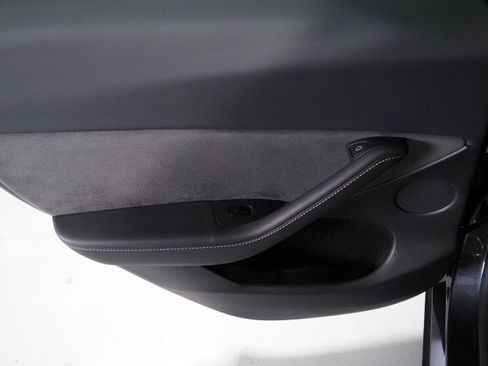Used 2025 Tesla Model Y Long Range RWD image 56