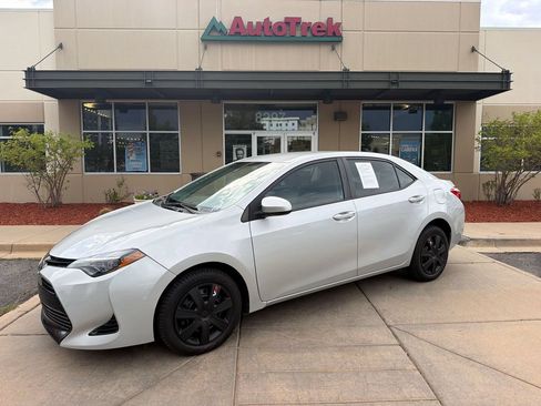 Used 2017 Toyota Corolla LE w/ Carpet Mat Package (TMS) FWD image 1